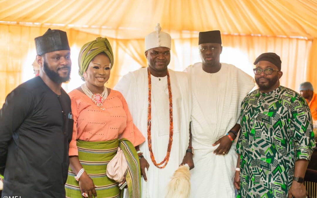 OWORONSHOKI STANDS STILL FOR NEW OLOWORO’S CORONATION CEREMONY AS PROMINENT NIGERIANS GRACE EVENT