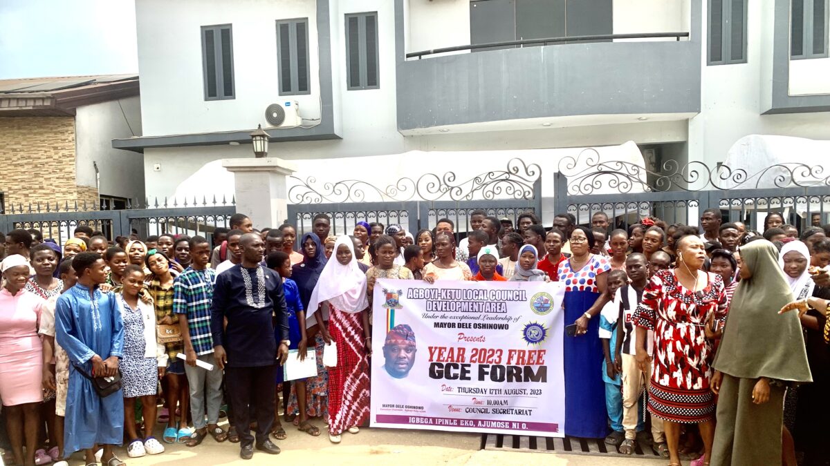Education Development: Agboyi-Ketu LCDA Chairman Screens Students, Doles Out Free GCE Forms